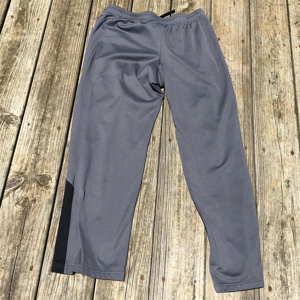 SOLD!! Under Armour pants - Picture 6 of 7